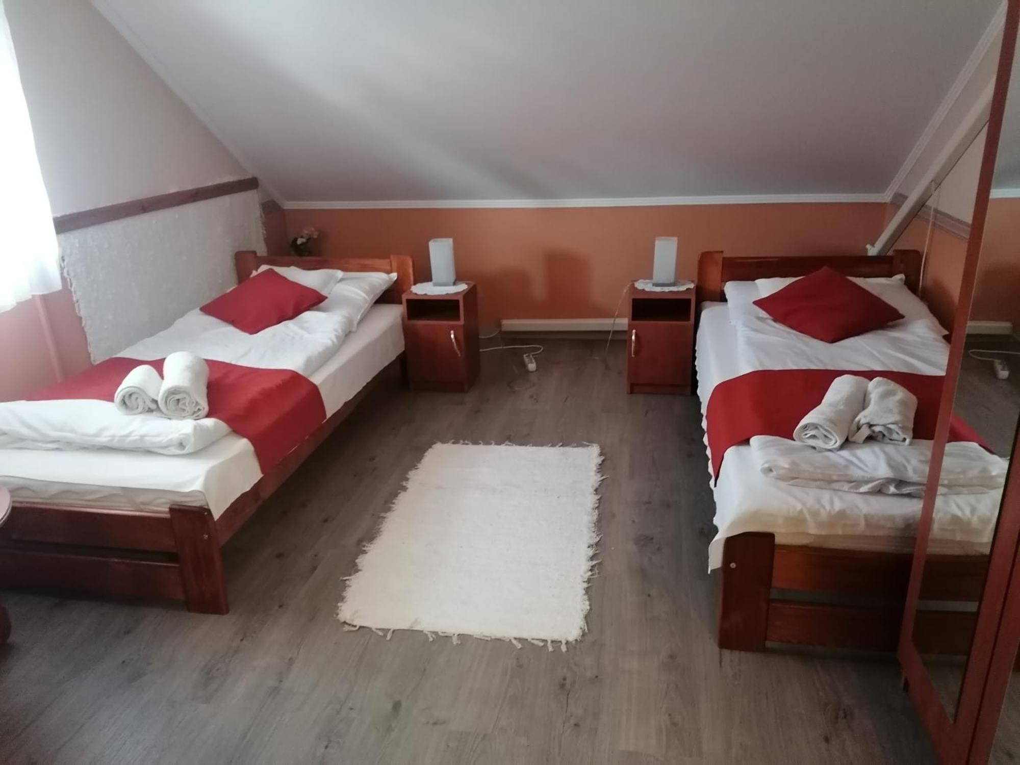 Iglodi Panzio Otel Kunszentmárton Dış mekan fotoğraf