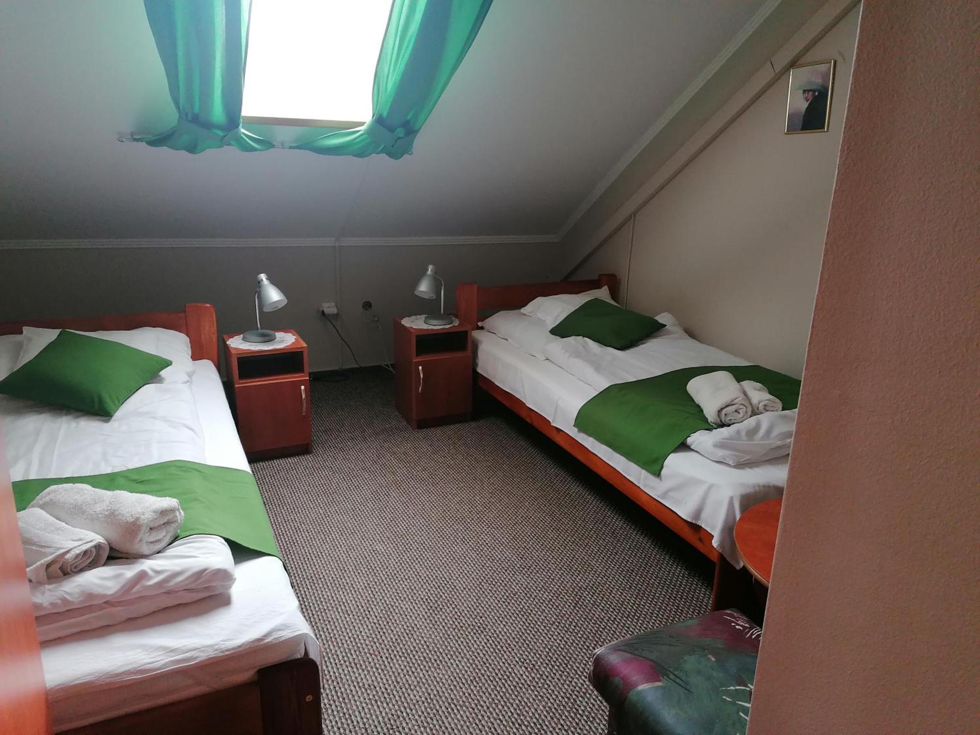 Iglodi Panzio Otel Kunszentmárton Dış mekan fotoğraf